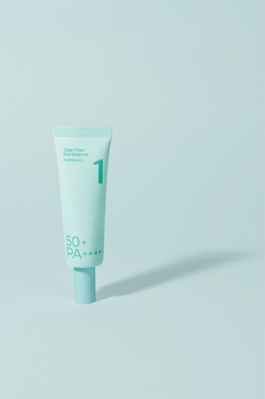 Numbuzin No. 1 Clear Filter Sun Essence brightening essence with soothing effect