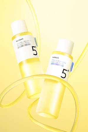 Numbuzin No. 5 Glutathione Vitamin Concentrated Toner Moisturizing Toner to even out skin tone
