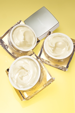 numbuzin no 5 vitamin glutathione dark spot laser cream Numbuzin No. 5 Vitamin Glutathione Dark Spot Laser Cream brightening cream  for pigment spot correction