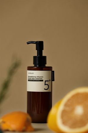 numbuzin no 5 glutathione c facial spa cleanser Numbuzin No. 5+ Glutathione Vitamin Facial Spa Cleanser 200ml main image 1