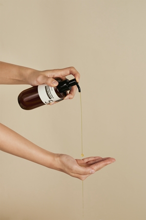 Numbuzin No. 5 Glutathione C Facial Spa Cleanser oil cleanser and makeup  remover with a brightening effect | notino.co.uk
