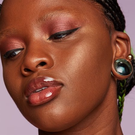 NYX Professional Makeup Born To Glow Icy Highlighter palette di illuminanti