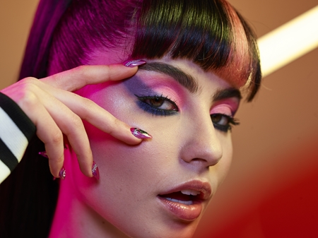 NYX Professional Makeup Mystic Petals paleta cieni do powiek