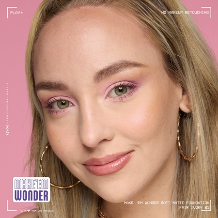 NYX Professional Makeup Make ‘Em Wonder make-up usor matifiant
