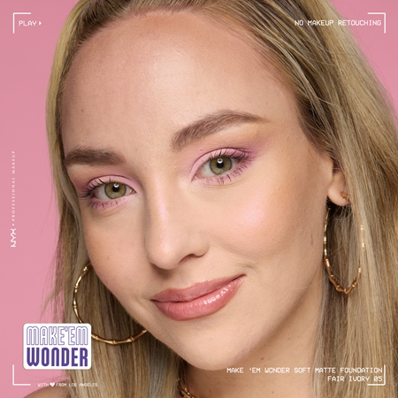 NYX Professional Makeup Make ‘Em Wonder lekki podkład matujący