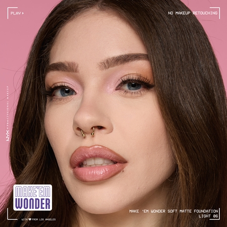 NYX Professional Makeup Make ‘Em Wonder lekki podkład matujący