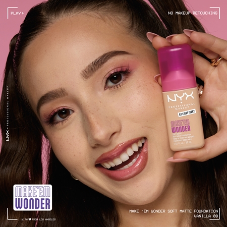 NYX Professional Makeup Make ‘Em Wonder lekki podkład matujący
