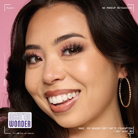 NYX Professional Makeup Make ‘Em Wonder lekki podkład matujący