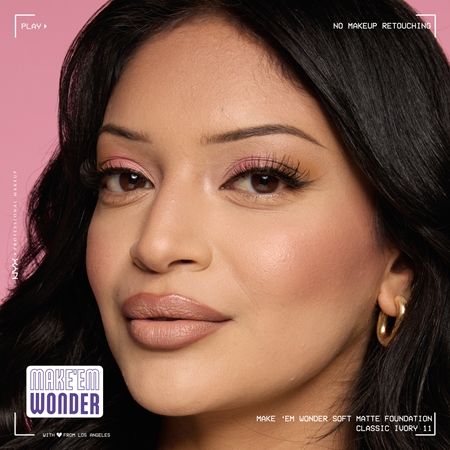 NYX Professional Makeup Make ‘Em Wonder lekki podkład matujący