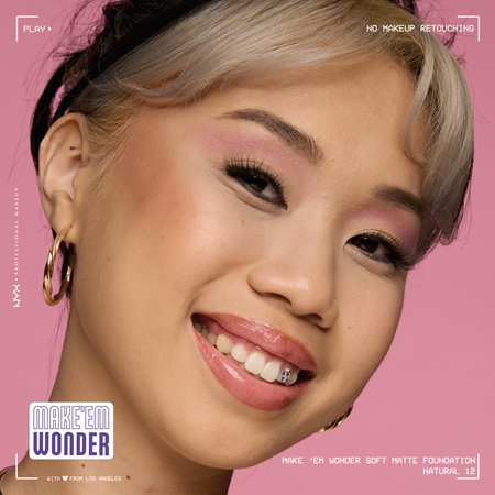 NYX Professional Makeup Make ‘Em Wonder lekki podkład matujący