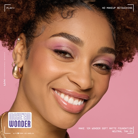 NYX Professional Makeup Make ‘Em Wonder lekki podkład matujący