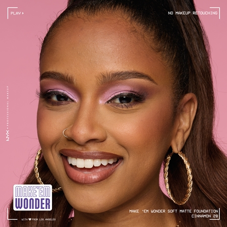 NYX Professional Makeup Make ‘Em Wonder lekki podkład matujący