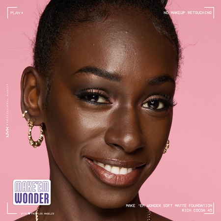 NYX Professional Makeup Make ‘Em Wonder lekki podkład matujący