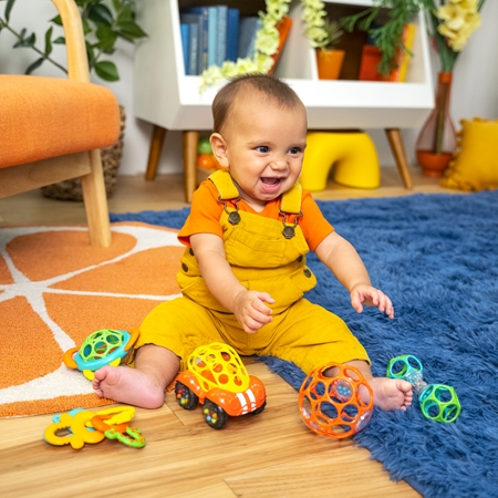 Oball Rattle chrastítko pro děti od narození