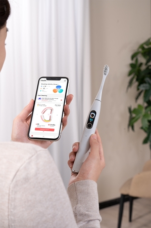 Oclean X Lite sonic toothbrush