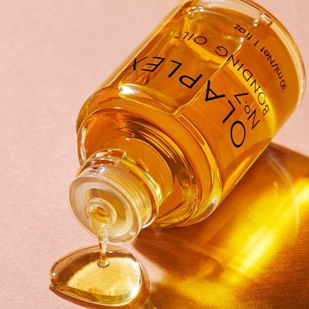 Olaplex N°7 Bonding Oil Regenerating Oil for hair stressed by heat