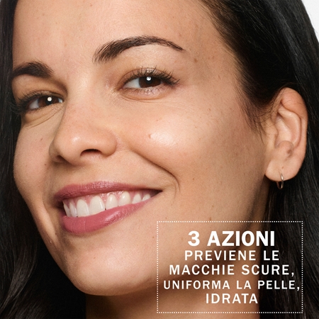 Olay Vitamin C Day Serum siero idratante illuminante contro le macchie scure