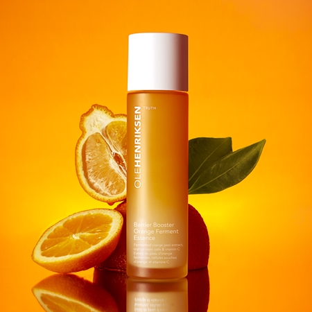 OLEHENRIKSEN Truth Barrier Boost Ferment Essence pleťová esence s vitaminem C