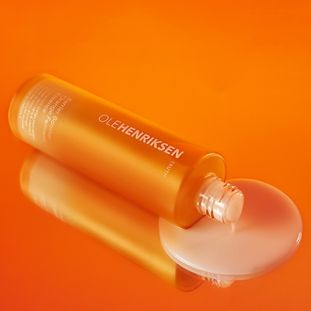 OLEHENRIKSEN Truth Barrier Boost Ferment Essence pleťová esence s vitaminem C