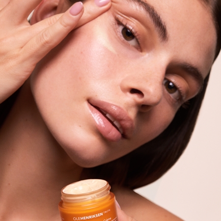 OLEHENRIKSEN Truth Banana Bright+ Eye Crème crème illuminatrice yeux