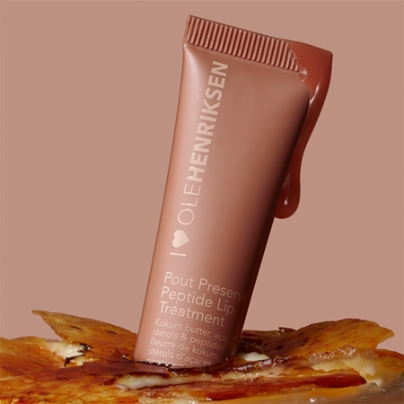 OLEHENRIKSEN Pout Preserve Peptide Lip Treatment lip gloss hidratant