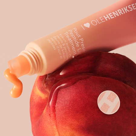 OLEHENRIKSEN Pout Preserve Peptide Lip Treatment hydratační lesk na rty