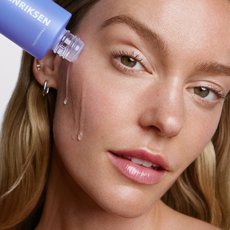 OLEHENRIKSEN Transform Silkfoliant Daily Tri-Acid Smoothing Toner with Mandelic Acid sanftes Peeling-Tonikum zur täglichen Anwendung