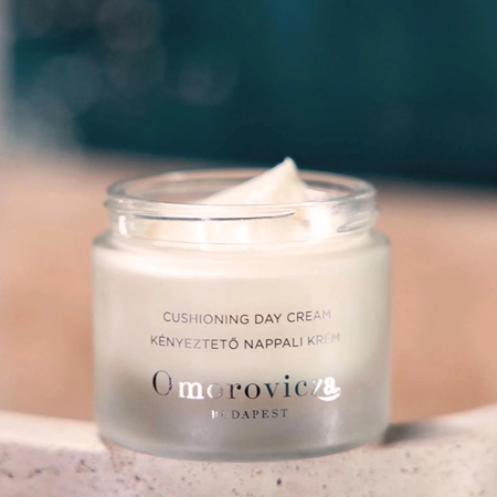 Omorovicza Hydro-Mineral Cushioning Day Cream crème de jour rajeunissante pour tous types de peau