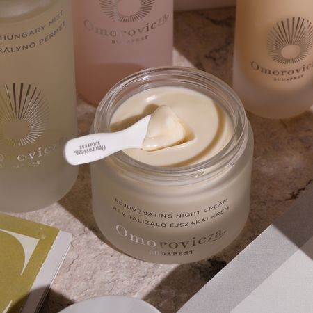 Omorovicza Rejuvenating Night Cream creme de noite rejuvenescedor