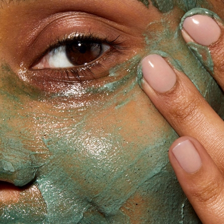 Omorovicza Moor Mud Refining Facial Polisher esfoliante iluminador