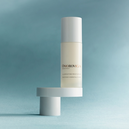 Omorovicza Illuminating Moisturiser Hydrating and Brightening Face Cream