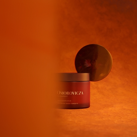 Omorovicza Gold Sugar Scrub Zuckerpeeling zum Nähren und für die sanfte Reinigung der Haut