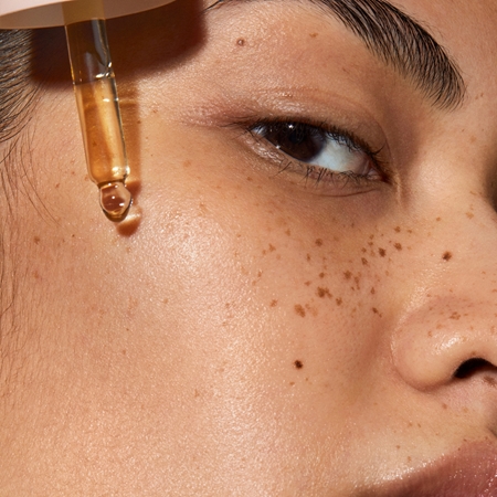 Omorovicza Queen Oil huile nourrissante pour la régénération de la peau