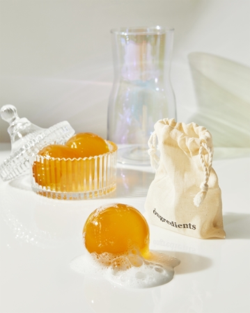 Ongredients Jeju Cica Cleansing Ball valomasis veido muilas raminamojo poveikio