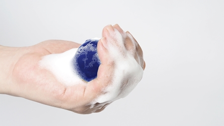 Ongredients Butterfly Pea Cleansing Ball valomasis veido muilas antioksidacinio poveikio