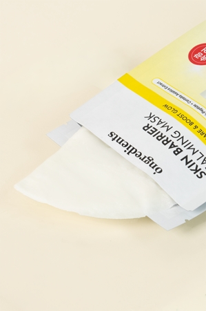 Ongredients Skin Barrier Calming Mask masque apaisant en tissu pour le renforcement de la barrière cutanée
