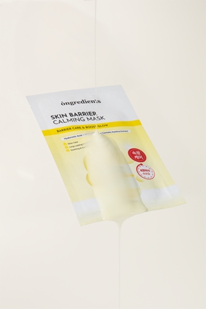 Ongredients Skin Barrier Calming Mask masque apaisant en tissu pour le renforcement de la barrière cutanée
