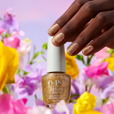 OPI Nature Strong lak na nehty