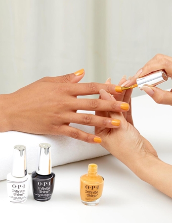OPI Infinite Shine Silk Nagu laka ar gēla efektu