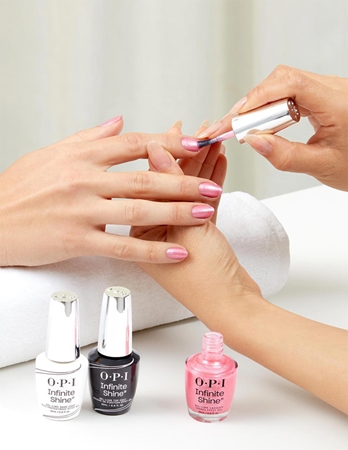 OPI Infinite Shine Silk Nagu laka ar gēla efektu
