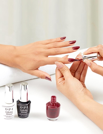 OPI Infinite Shine Silk lak na nehty s gelovým efektem