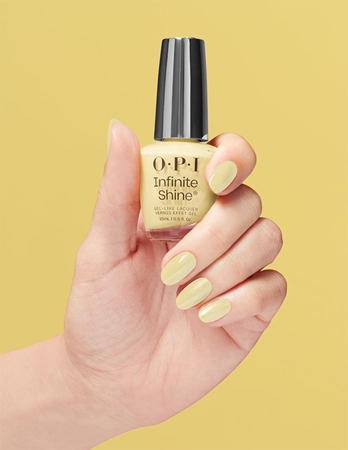 OPI Infinite Shine Silk Nagu laka ar gēla efektu