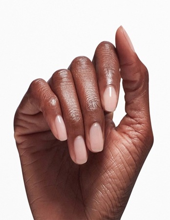 OPI Natural Nail Strengthener podkladový lak na nehty se zpevňujícím účinkem