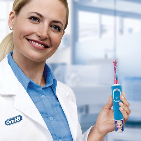 Oral-B Vitality D100 Kids Frozen periuta de dinti electrica pentru copii