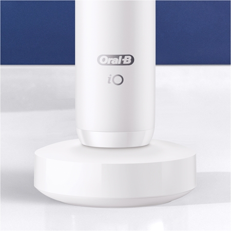 Oral B iO7 cepillo de dientes eléctrico con estuche