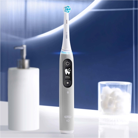 Oral B iO6 spazzolino da denti elettrico con astuccio
