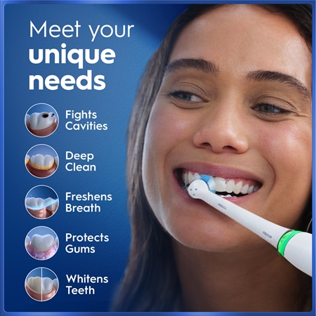 Oral-B iO5 Electric Toothbrush with bag