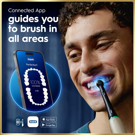 Oral-B iO9 Electric Toothbrush with bag