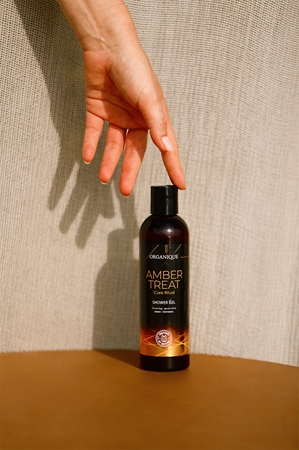 Organique Amber Treat pflegendes Duschgel