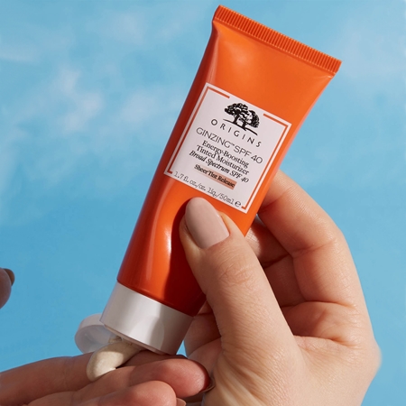 Origins GinZing™ Energy-Boosting Tinted Moisturizer revitalising day cream SPF 40